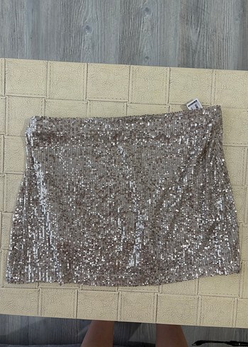 Payet İşlemeli Mini Etek