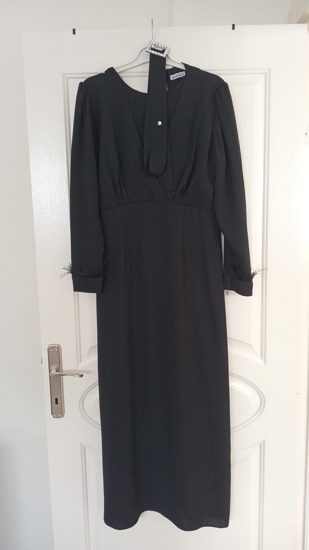 Siyah Kuşaklı Uzun Abiye Elbise - Görsel 3