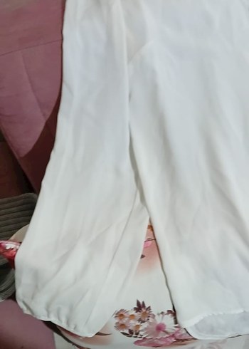 Düğmeli Beyaz Uzun Kollu Kadın Bluz - Görsel 3