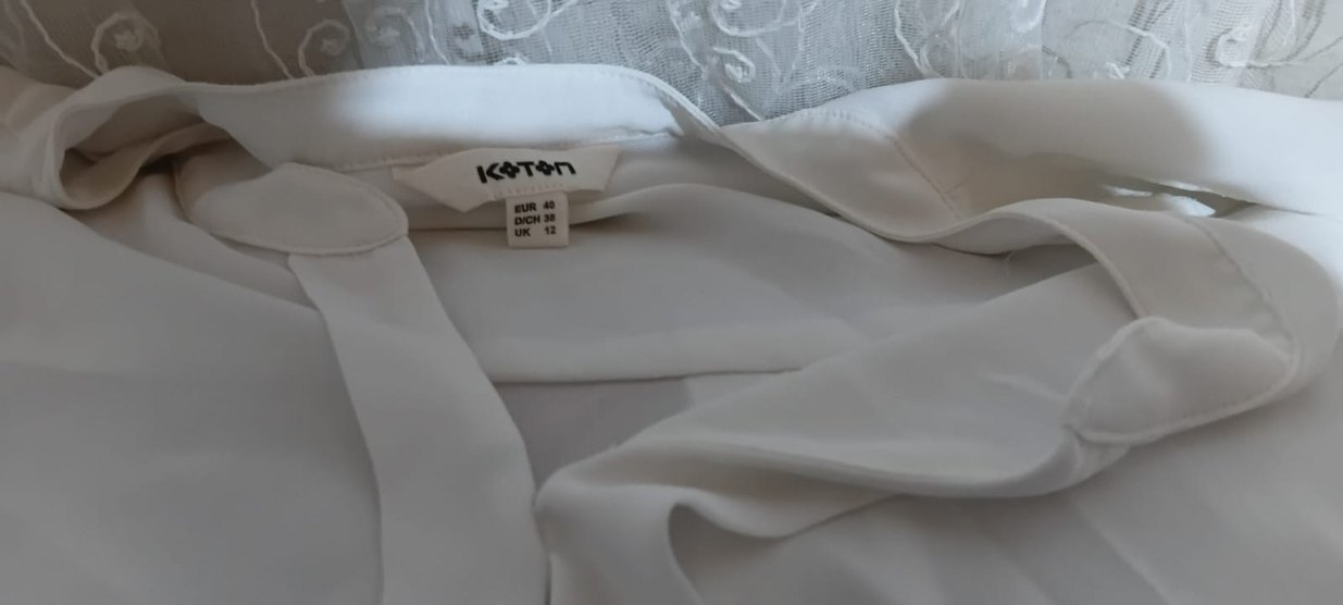 Düğmeli Beyaz Uzun Kollu Kadın Bluz - Görsel 2