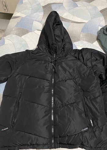 LTB Siyah Kapüşonlu Fermuarlı Kadın Kış Montu LTB marka
