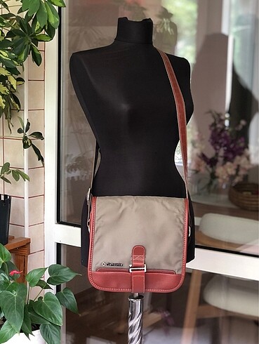 Samsonite çanta