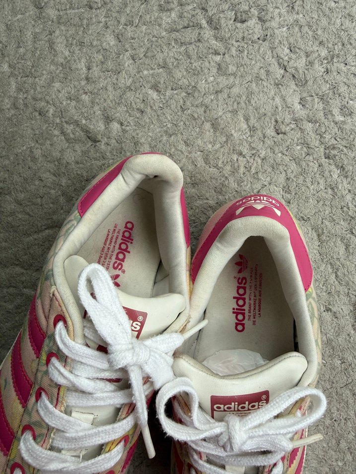 Pembe Çiçekli Adidas Superstar Sneaker — görsel 10/12