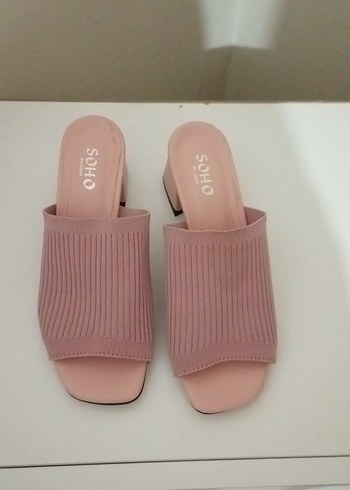 Pembe Kadın topuklu Terliği Pliseli Tasarım - Görsel 2