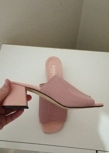 Pembe Kadın topuklu Terliği Pliseli Tasarım - Görsel 6