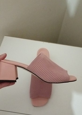 Pembe Kadın topuklu Terliği Pliseli Tasarım - Görsel 3