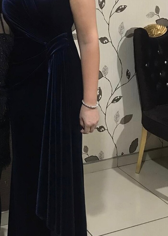 Kadife elbisesi - Görsel 3