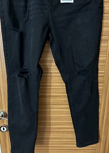 Bershka Bershka Distressed Carrot Normal Paça Erkek Jean