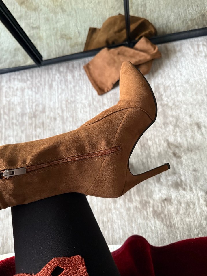 Kahverengi Süet Dizüstü Topuklu Çizme - Görsel 2
