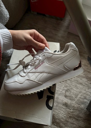 Reebok 38