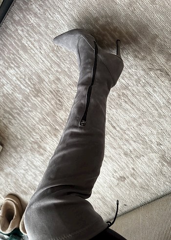 Gri Süet Dizüstü Çizme, Kürklü, İnce Topuklu - Görsel 3