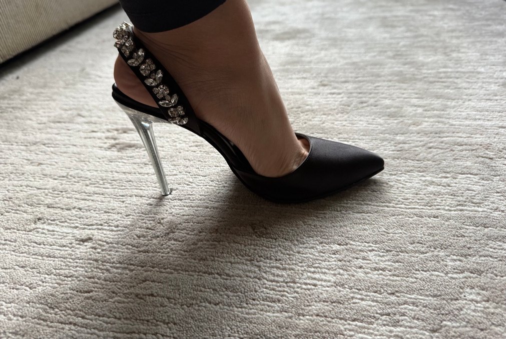 Siyah Parlak Taşlı İnce Topuklu Kadın Ayakkabı - Görsel 2