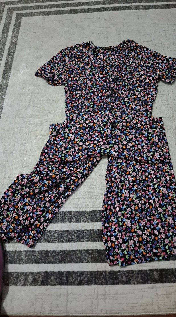 Çiçek Desenli Kısa Kollu Uzun Elbise - Görsel 2