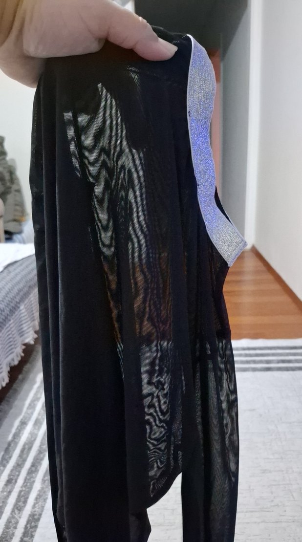 Siyah Yüksek Yakalı Uzun Kollu Bluz - Görsel 3