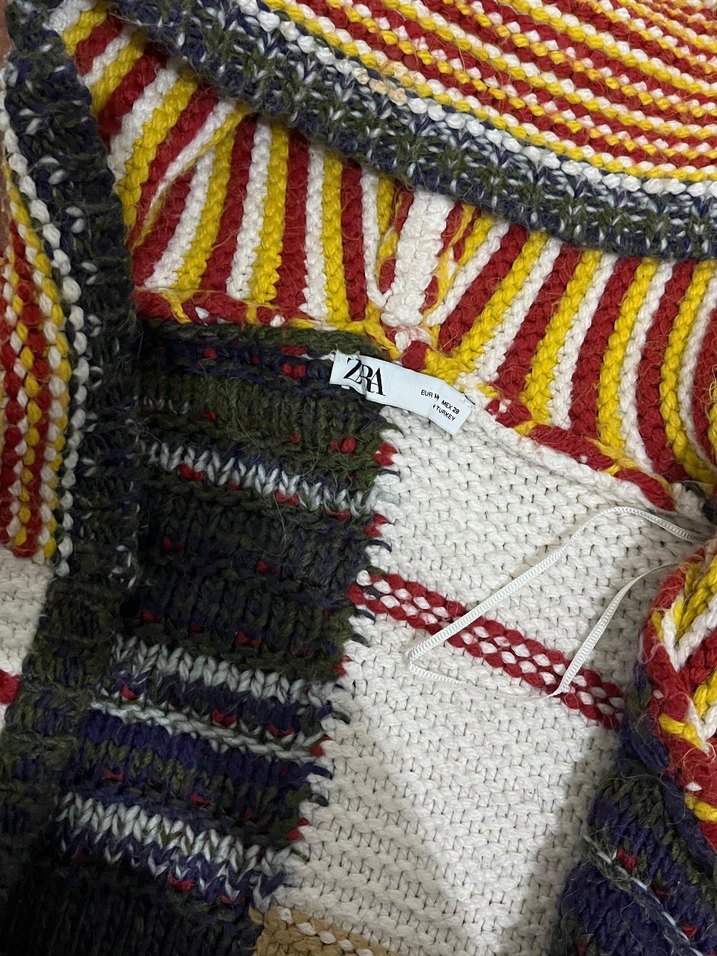 Kapüşonlu, Uzun Kollu Çok Renkli Örgü Hırka - Görsel 3