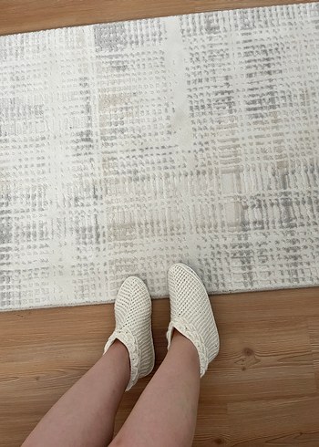 El yapımı Beyaz Örgü Kadın Ev Terliği - Görsel 2