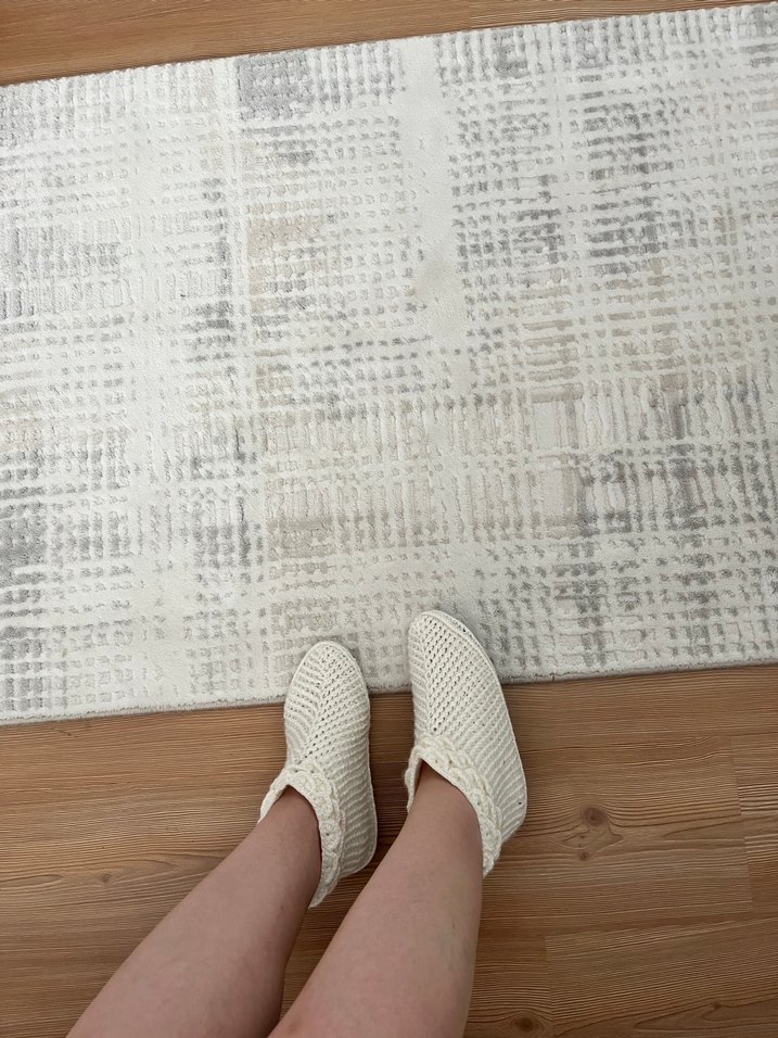 El yapımı Beyaz Örgü Kadın Ev Terliği - Görsel 2