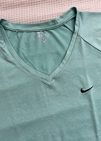 Turkuaz V Yaka Kısa Kollu Spor Tişört - Görsel 2