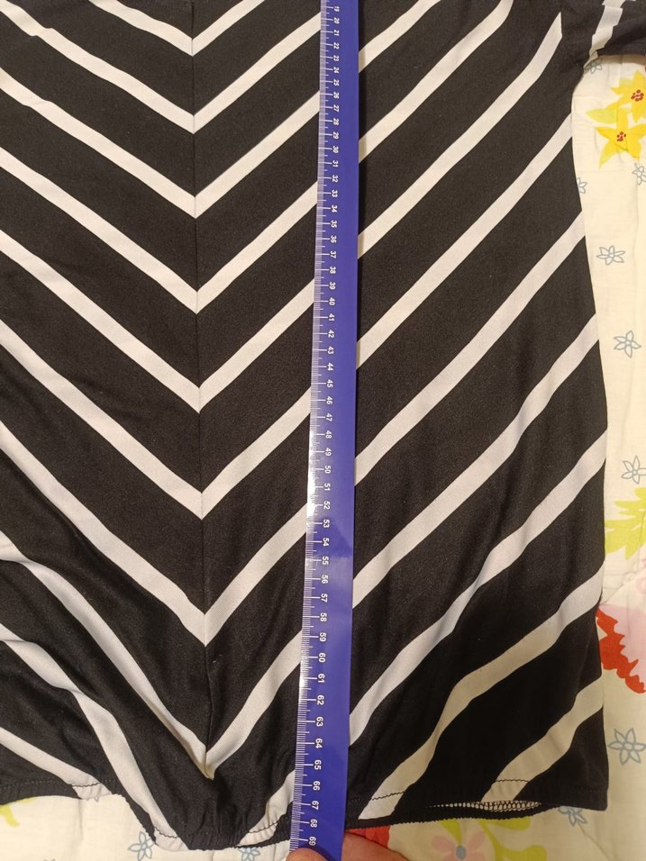 V Yaka Siyah Çizgili Kadın bluz - Görsel 5