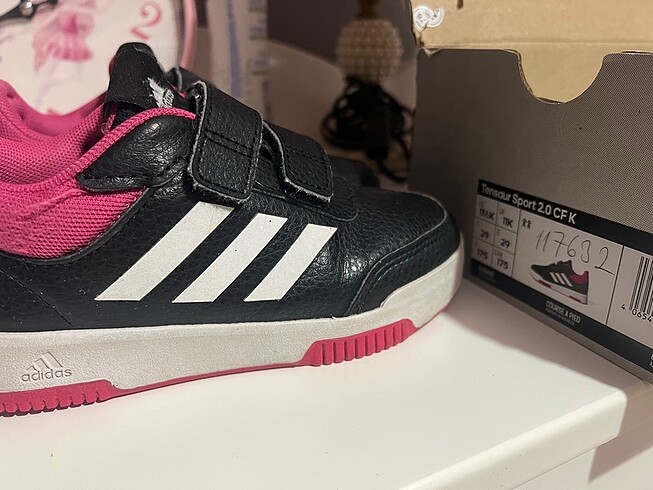 Adidas ADİDAS AYAKKABI, 29 numara, tertemiz, kutusuyla gönderilecek