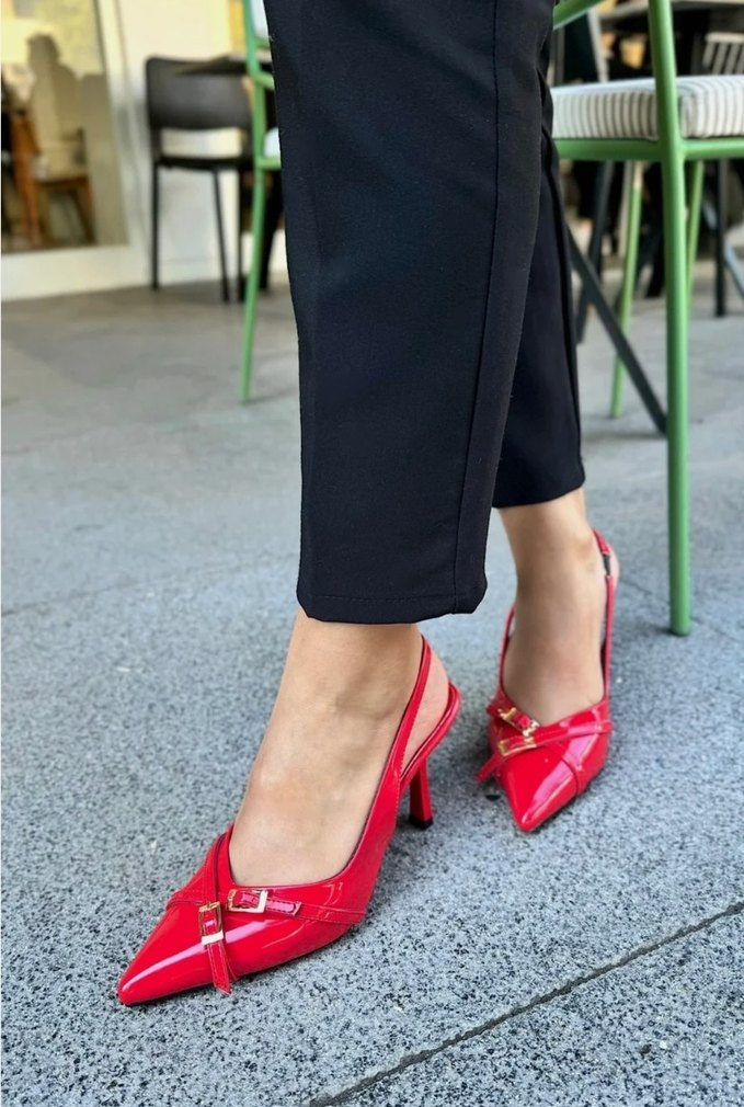 Kırmızı Rugan Çapraz Şerit Detaylı Kadın Topuklu Ayakkabı - Görsel 2