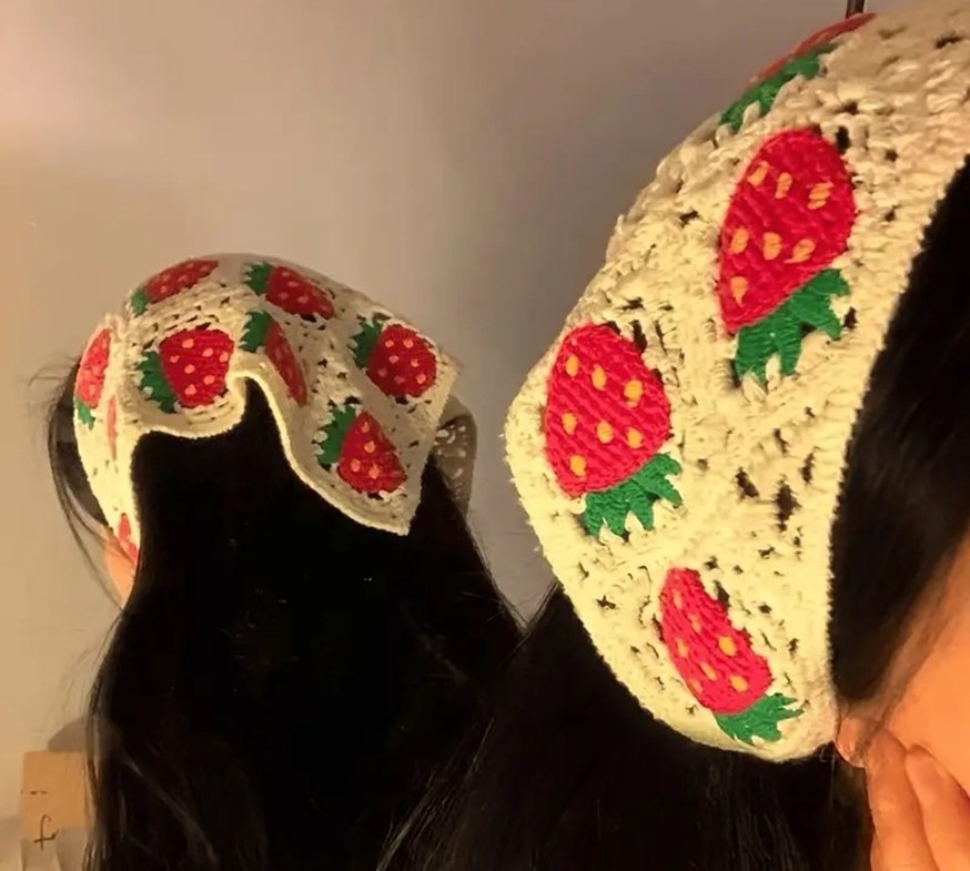 Beyaz Örgü Çilek Desenli örgü bandana Saç Bandı toka - Görsel 2