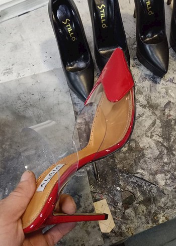 Kırmızı Şeffaf Bantlı Stiletto Topuklu Kadın Ayakkabı