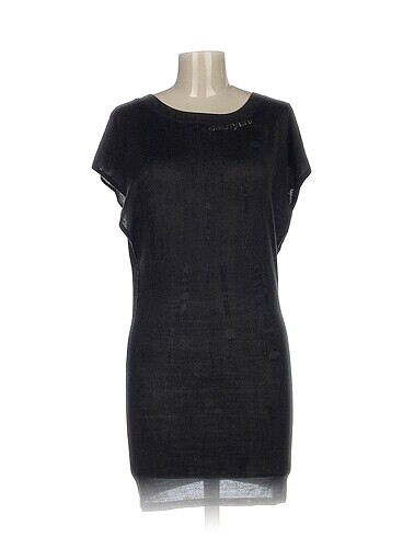 Guess Tunik %70 İndirimli.