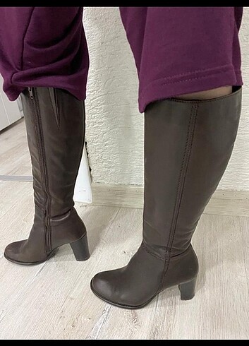 Kahverengi deri diz boyu topuklu kadın çizme - Görsel 4