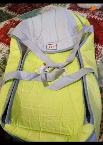 Sarı Kapüşonlu Bebek Taşıyıcı - Görsel 4