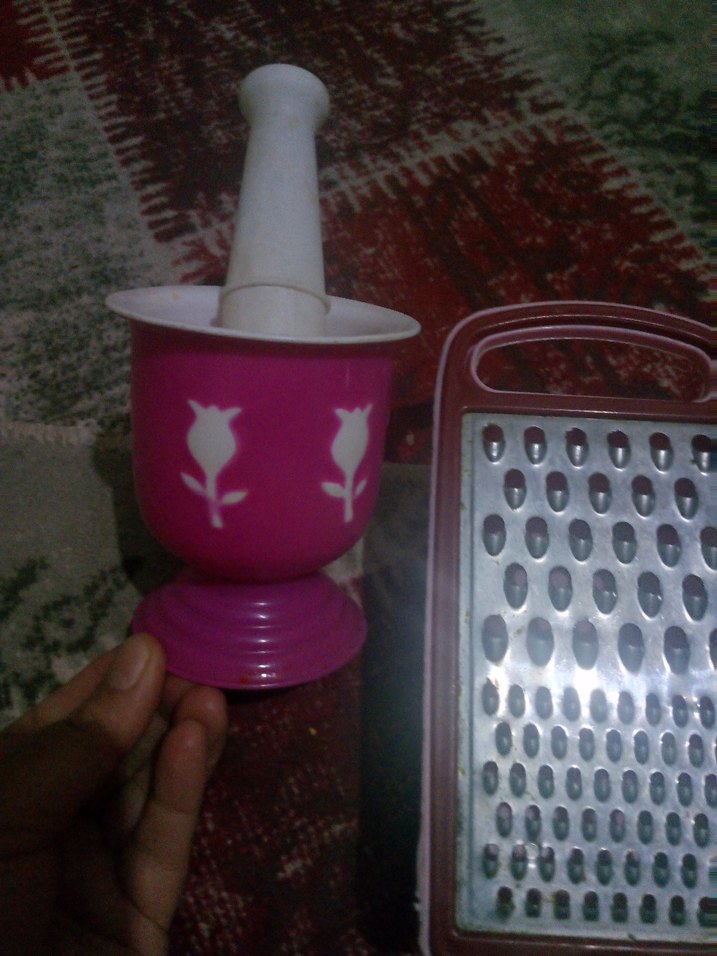 Beyaz havan ve gri rende seti - Görsel 5