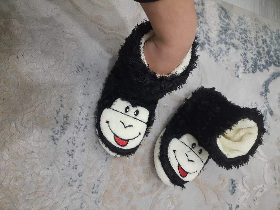 Siyah Peluş Sıcak Ev Terliği - Görsel 2