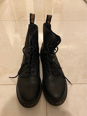 Dr. Martens Bot