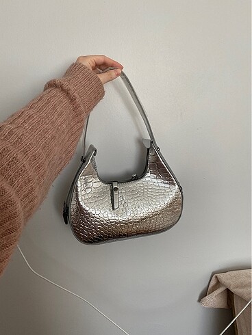 Gri metalik croco baget çanta
