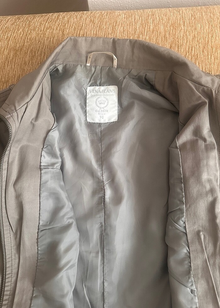 Trençkot/mont kısa M beden - Görsel 5