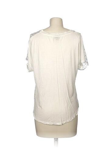 m Beden Beymen Studio T-shirt %70 İndirimli.