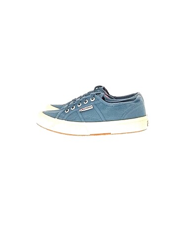 Superga Spor Ayakkabı %70 İndirimli.