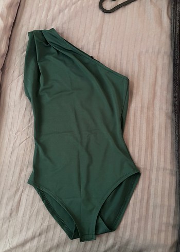 Drapeli Tek Omuzlu Yeşil Kadın bluz - Görsel 4