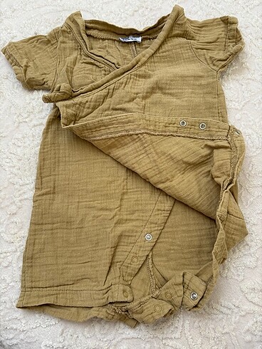 HelloBaby Unisex 9 aylık Müslin tulum