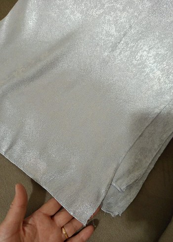 Gri Kadın Şal Drapeli Saten Kumaş - Görsel 2