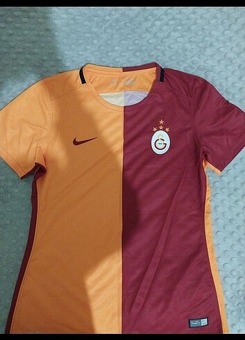 Orjinal Galatasaray forması (2015-16)