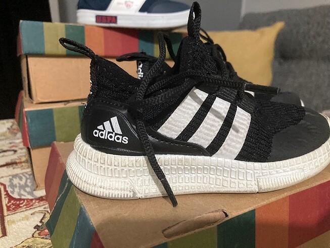 23 Beden Adidas spor ayakkabı