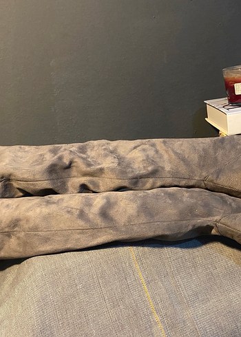 37 Beden gri Renk Pastel gri renktedir. Süet Dizüstü Kadın Çizme