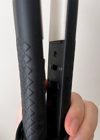 Siyah Saç Düzleştirici - Görsel 4