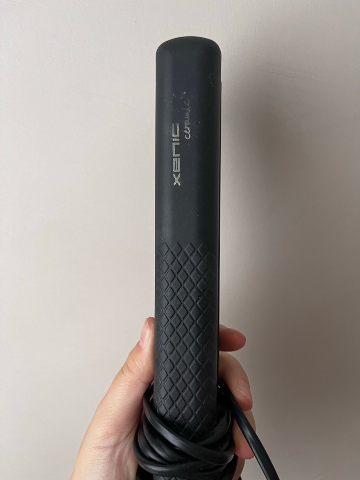 Siyah Saç Düzleştirici - Görsel 2