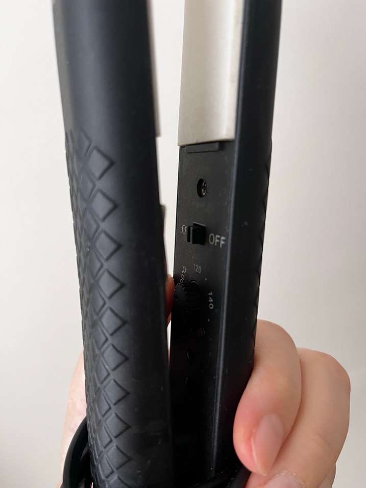 Siyah Saç Düzleştirici - Görsel 4