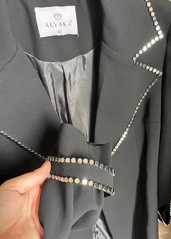 Uzun Siyah Kadın Blazer Düğmeli Nakışlı - Görsel 5