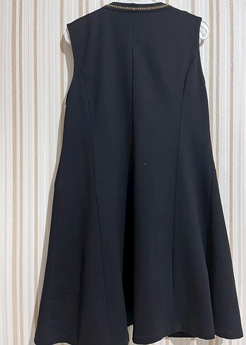 Uzun Siyah Nakışlı Kadın Yelek - Görsel 3