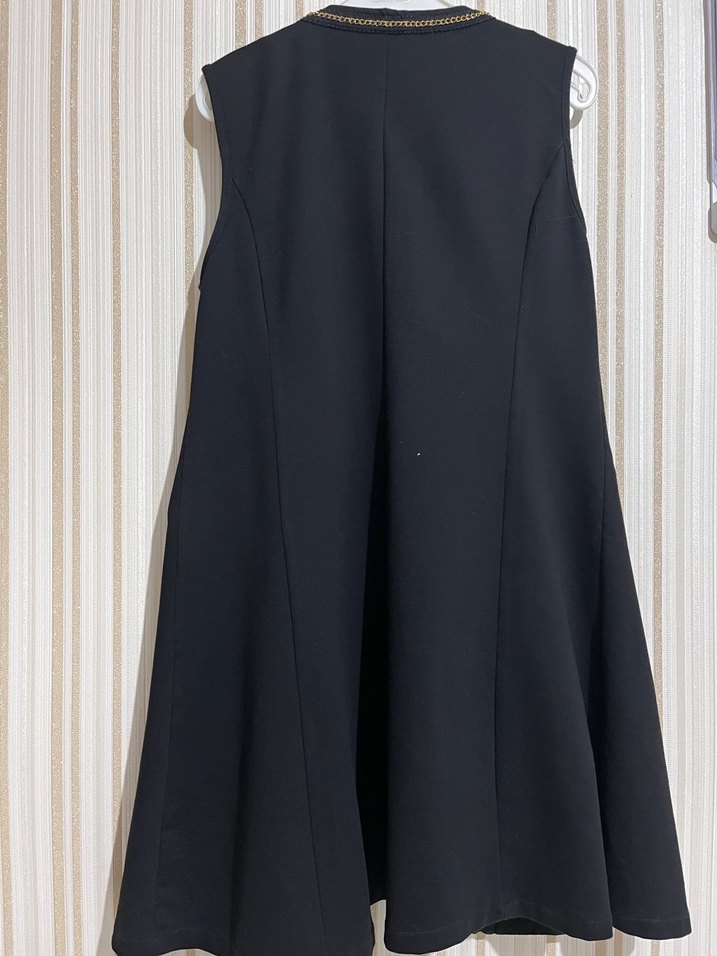 Uzun Siyah Nakışlı Kadın Yelek - Görsel 3