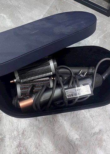 Dyson Dyson Gri Saç Şekillendirici Başlık Seti